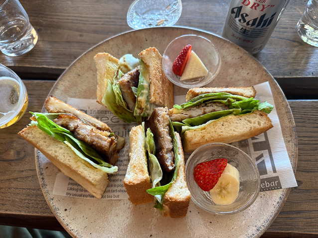 Pork sandwich and beer! Paradise after a long purgatory.