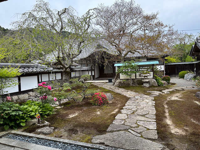 We started up the dotted line in Sakamoto, passing smaller temples like this.