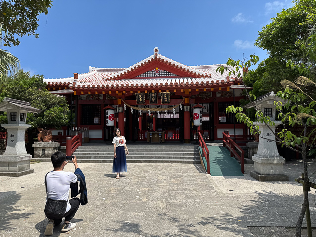 The shrine backs up to the Pacific, but that view is spoiled now by an elevated hisghway.