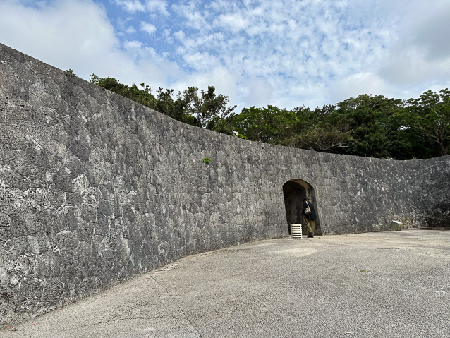 Entrance throigh the outer wall. The walls were destroyed in WW II and restored.