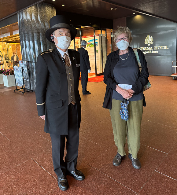 The doormen were classy.