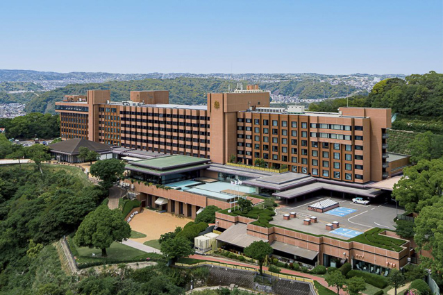 The Shiroyama Hotel sits on a hill west of Kagoshima that is reached by steep roads with several switchbacks. The hill was the site of thr last battle of the 1877 Satsuma rebellion against the new Meiji government.