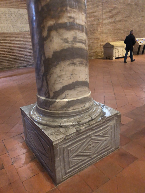 The nave contains 24 columns of Italian marble.