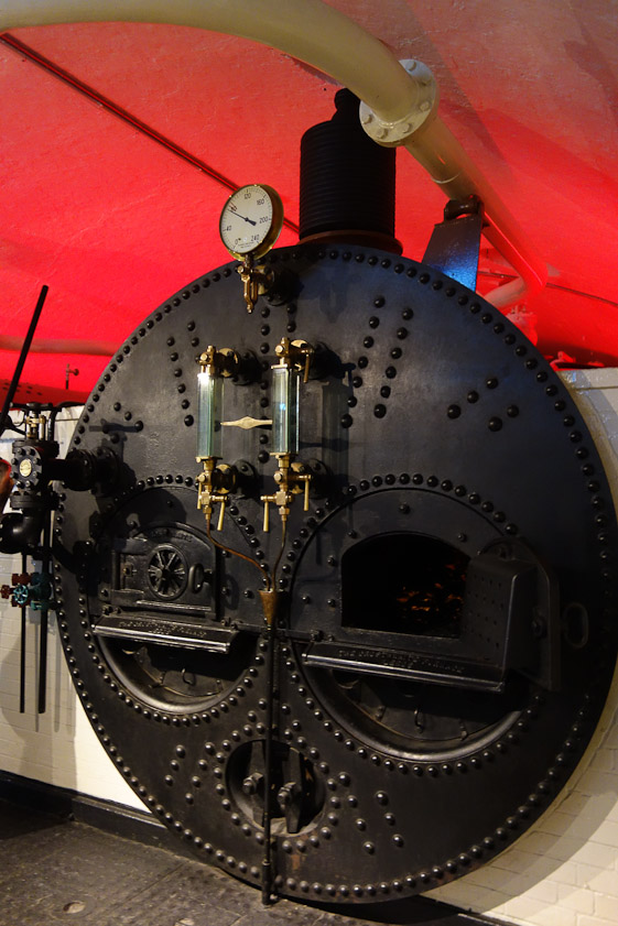 The bridge used to be opened with steam power. One of the two boilers, built 1894 and still functional when the steam engine was replaced by electric motors in 1974.