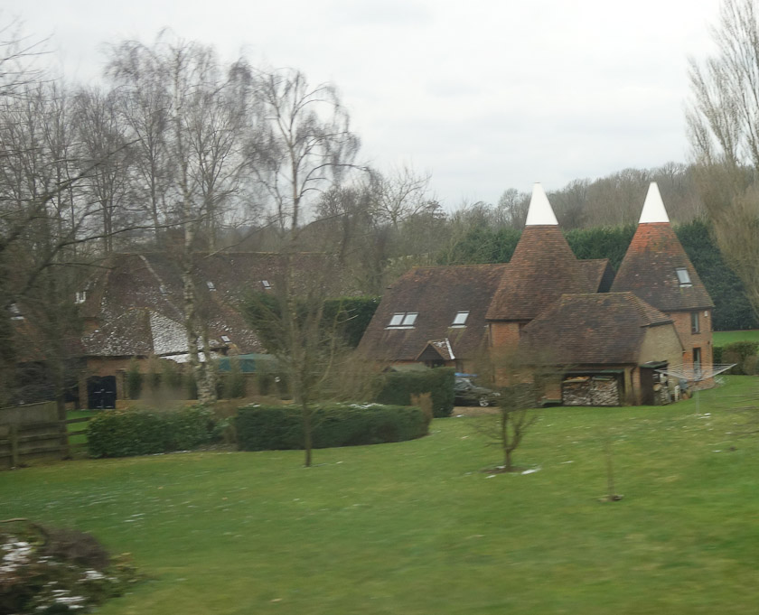 We passed this farm with two oast houses for drying hops close to Canterbury.