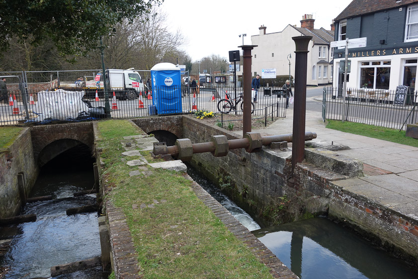 Vestiges of something where this branch of the Great Stour passes through two channels. Perhaps a mill race?