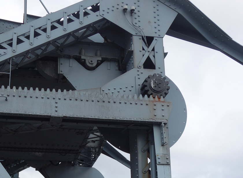 A closeup of the rack and pinion gear at the fully down position of the bridge.