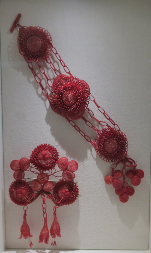 An early 19c brooch or bracelet made of horsehar in Youghal (on the sourth coast of Ireland).