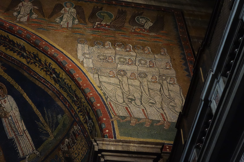 The right side of the apse arch
