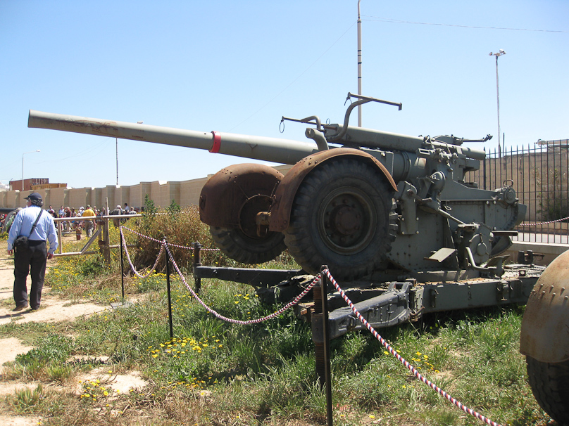 We came to Fort Rinella to see the gigantic muzzle loading cannon that weights 100 tons, but this antiaircraft gun from WW II was also on view.