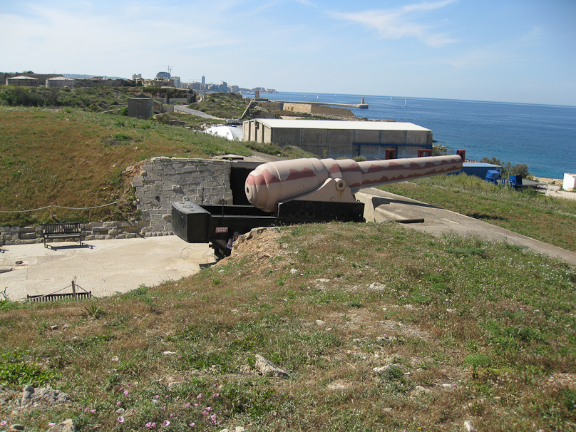 The 100-ton gun. Casernes for loading the gun are to the left and the right of it.