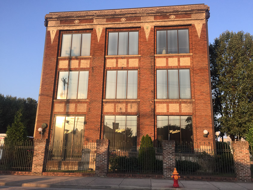 The SIA banquet was held in the brick buildings that housed the Marathon Motor Works 1910-1914.