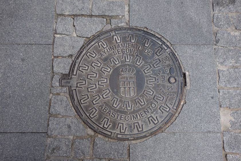Manhole cover in Segovia.