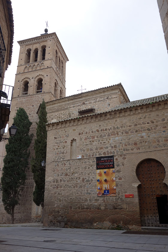 The church of San Roman was built in 1221 on the site of a Visigothic basilica, using elements of Roman and Visigotic buildings. It is now theMuseum of the Councils and Visigoth Culture.