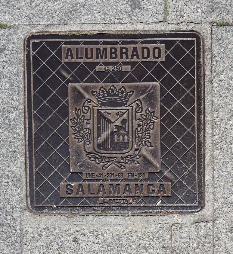 Manhole cover in Salamanca. 