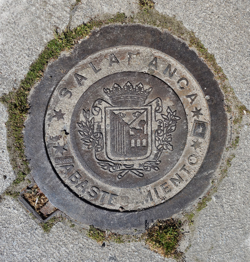 Manhole cover in Salamanca. 
