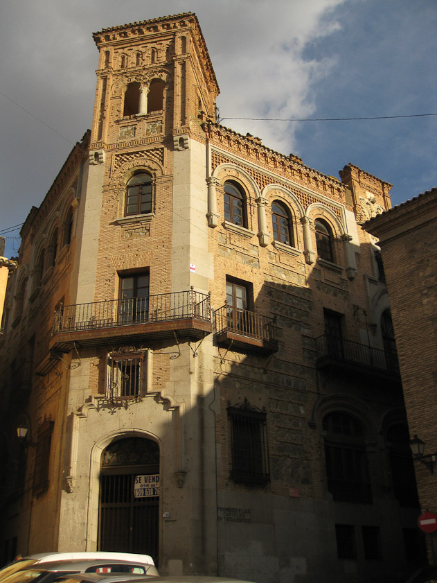 A handsome building (for sale) in the Plaza Magdalena in Toledo.