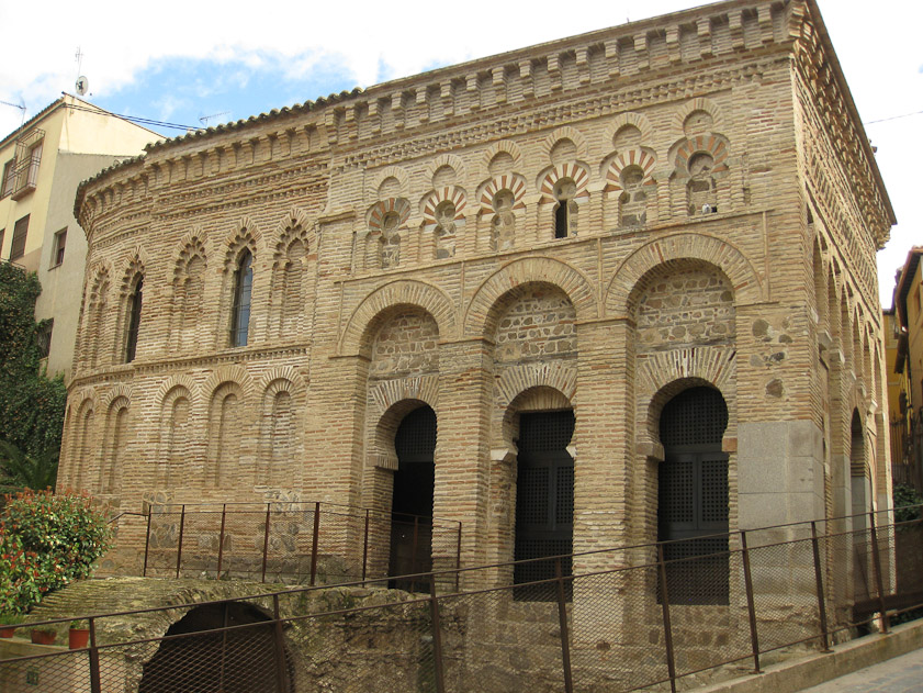 The apse on the left was added in 12c when the Mezquita was converted to Christian church.