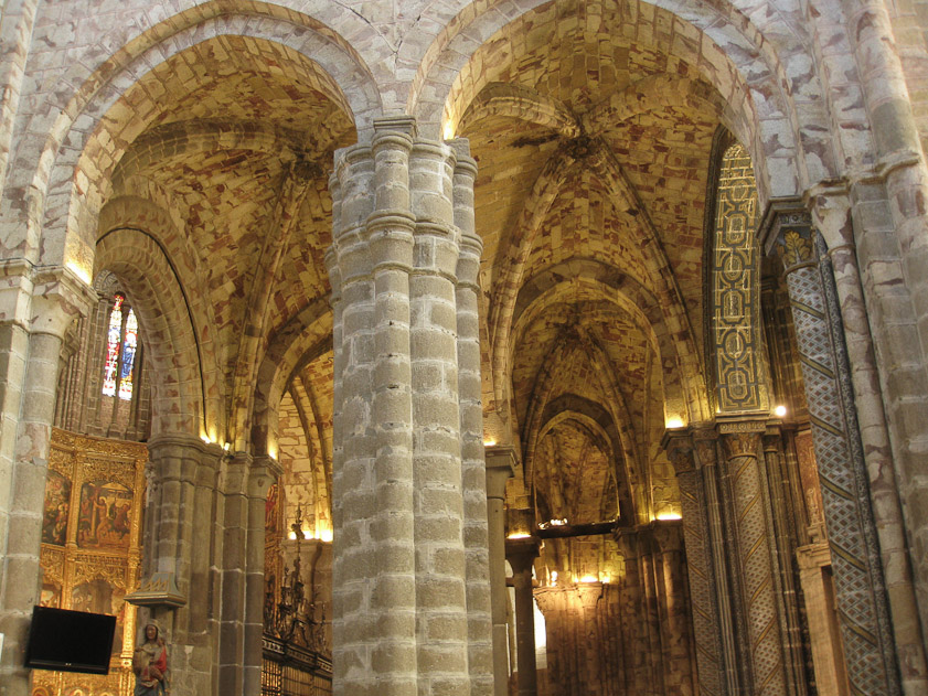 The vaults in the east of the cathedral have this attractive mottled coloration. The stone is called bloody marble.