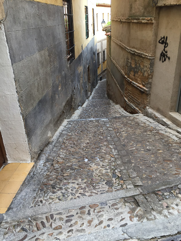 A typical narrow, steep walk in Toledo. Even on our first day we were conscious of the strain of the hills in the towns we stayed in. Toledo was the worst of the lot.
