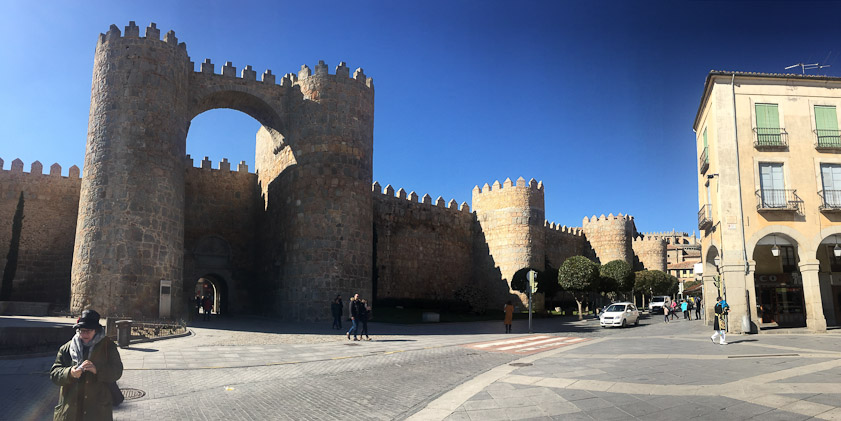 The walls of Ávila are complete, and were built in 1088-91 by the son-in-law of King Alfonso VI of Léon and Castile, who recovered Toledo in 1085 from Muslim control.