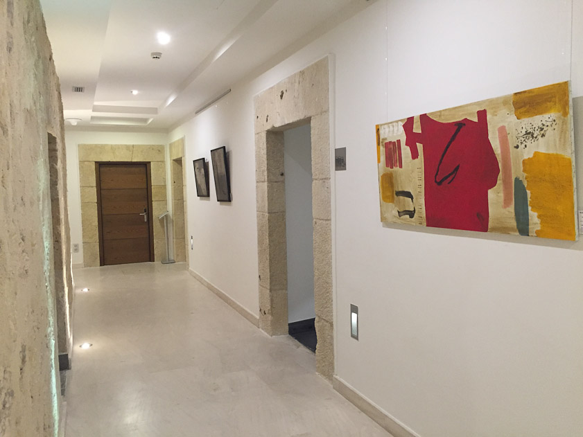Corridor outside the breakfast room.