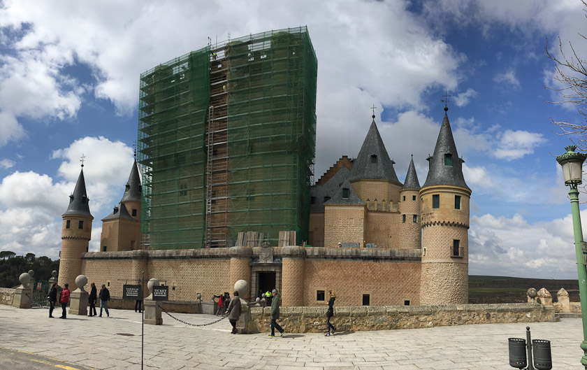 The Alcázar foundations are 10c. It was a military strongpoint, and later a palace with pointy roofs. The Juan II tower is being renovated.