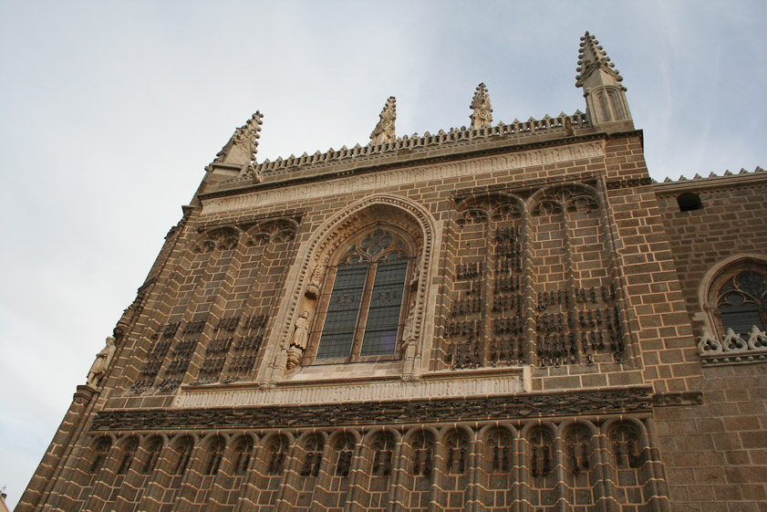 We missed the best part of San Juan de los Reyes, the east facade, where chains are hung  of Christians freed when Granada was reconquered in 1492. I downloaded this photo.