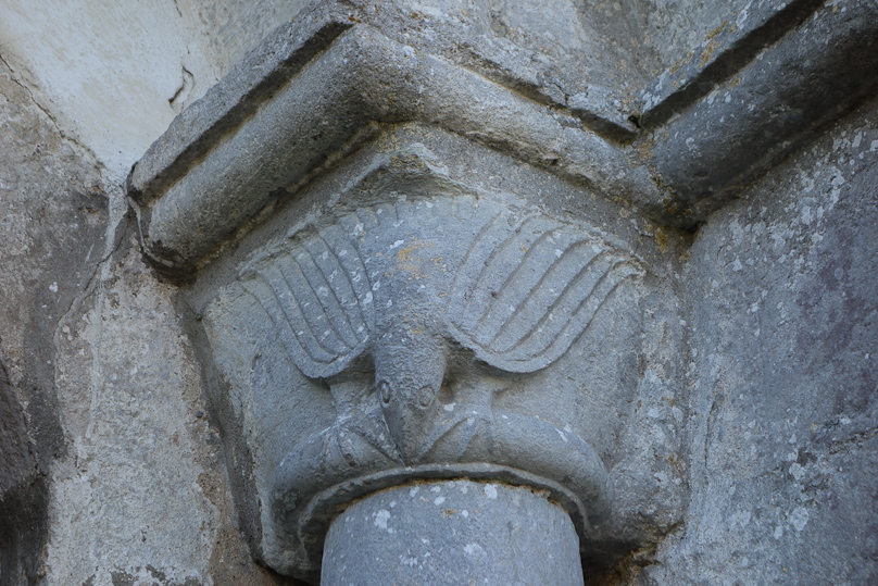 Intresting capital at Ende. I think it represents a bird.