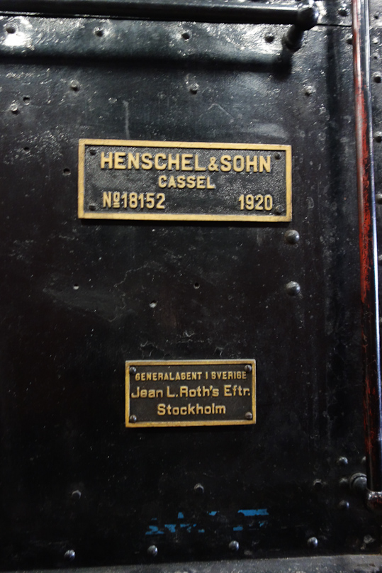 Nameplate for one of the Dahlem engines.