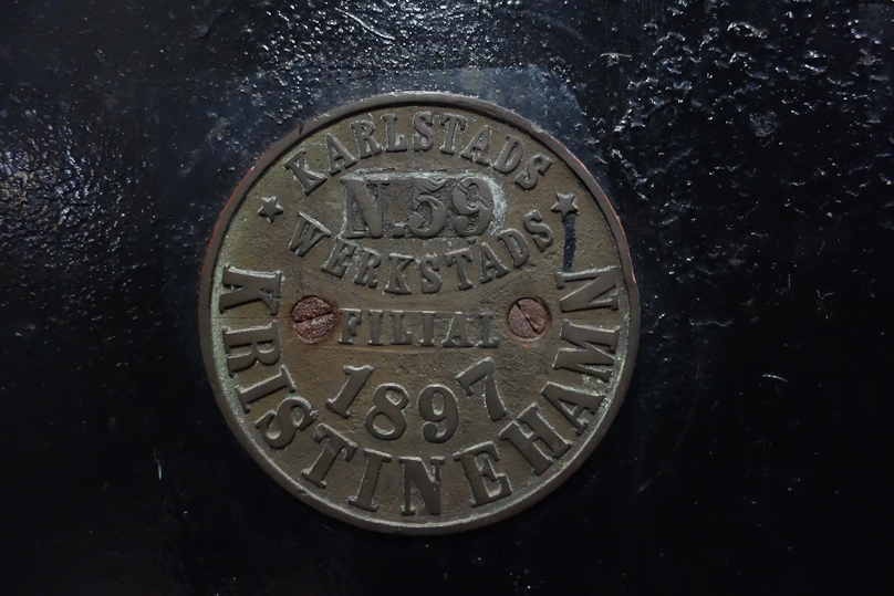 The preceding steam engine dates from 1897.