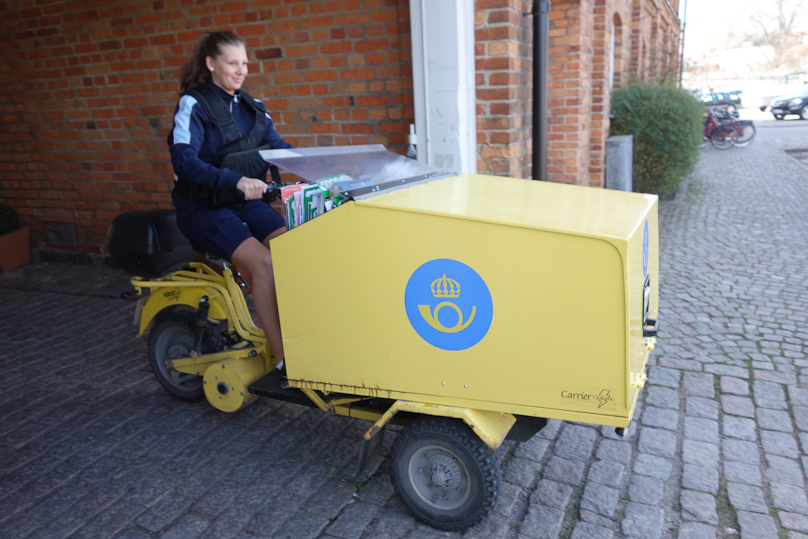 There are several distinctive vehicles for delivering the mail in Sweden.