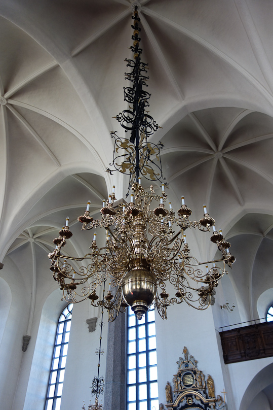 The architects were two Dutch Steenwinkel brothers.