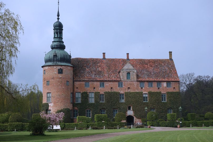 The entrrance to Vittskovle Manor, which is privae.