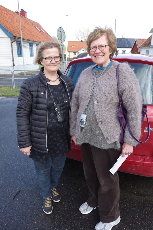 Mariana with the lady who showed us Mariakyrkan in Vä. She was the director of several local choirs, including one at Vä.