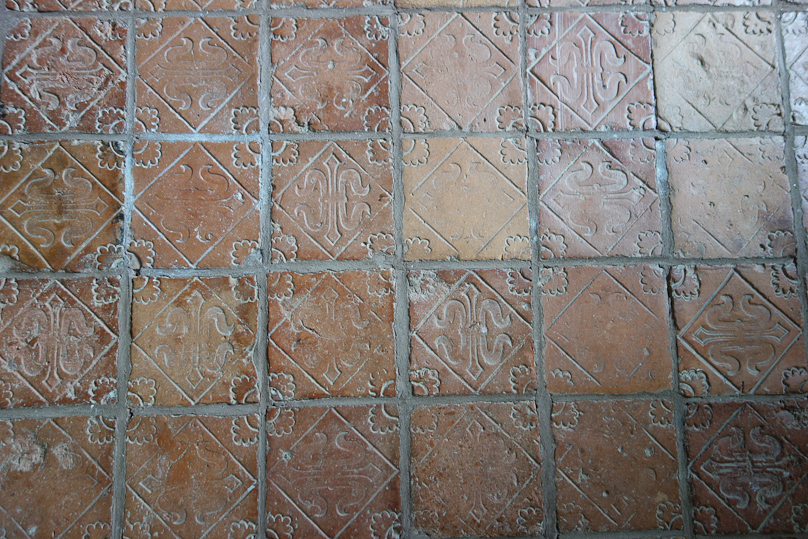 Floor tiles