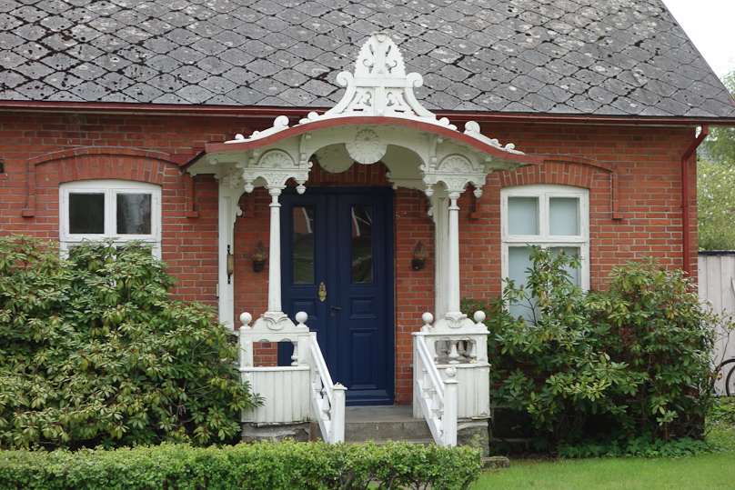 An elaborate porch in Brösarp
