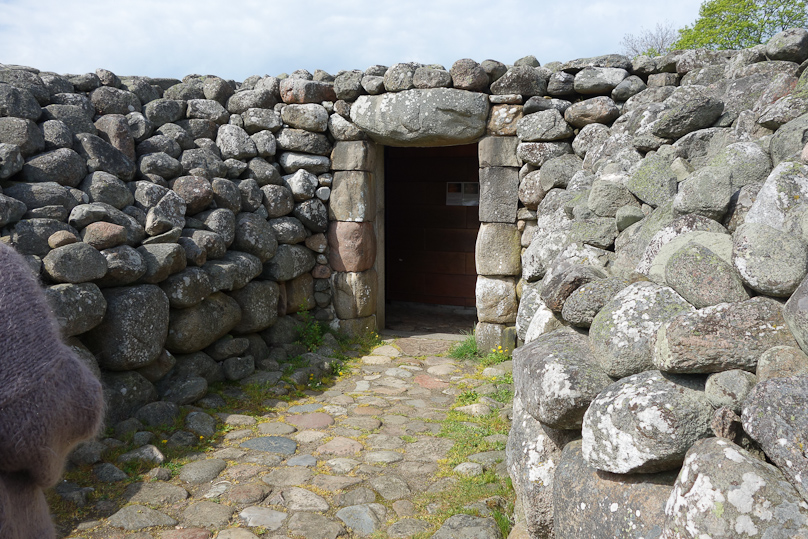 Entrance to the cist