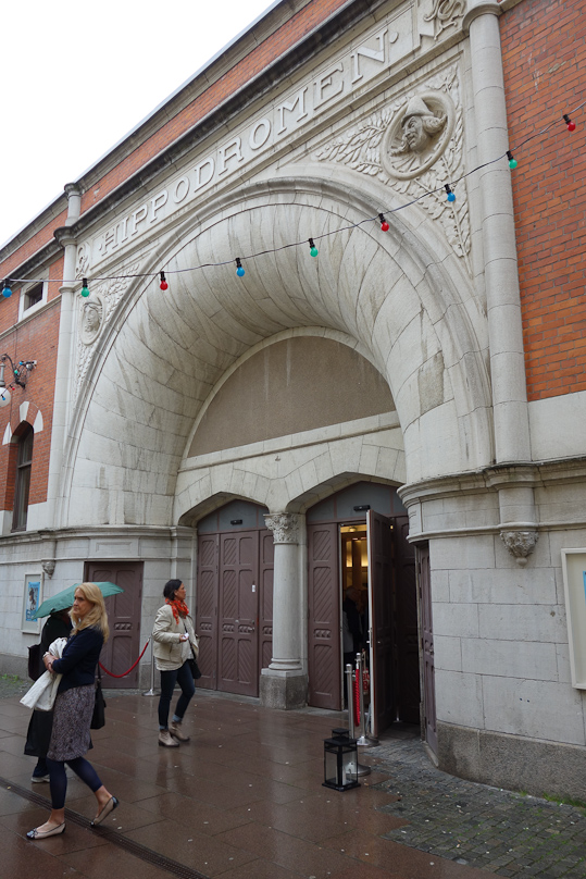 There was a performance of a circus at the Hippodromen when we walked by, with many families with children arriving.
