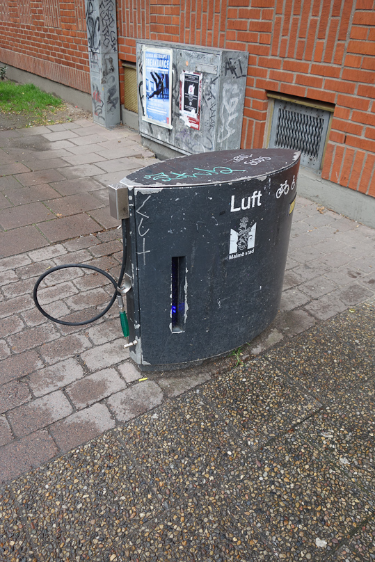 A sign of the number of bicycles in Malmö: an air pump.