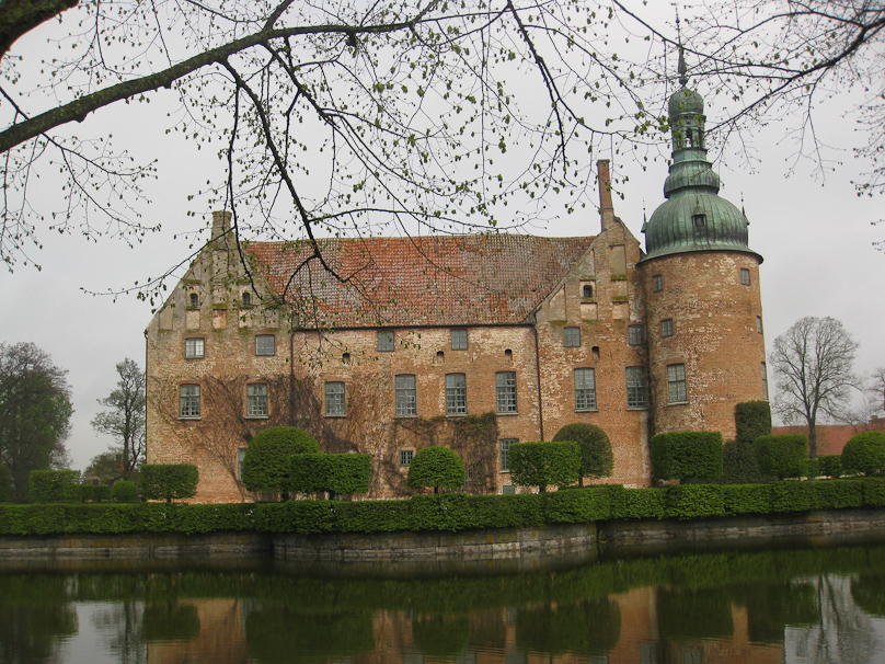 We were startled to come across Vittskovle Manor as we were looking for a church.