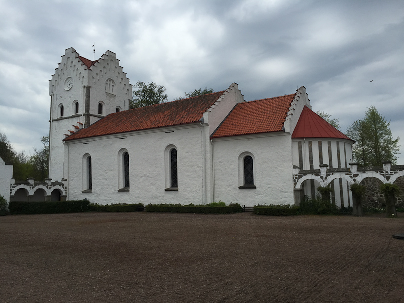 The church from within the quadrangle. The tower was added in the 19c. Restorers in the 19c all over Europe were drastic and fearless. What chutzpah, to add a tower!
